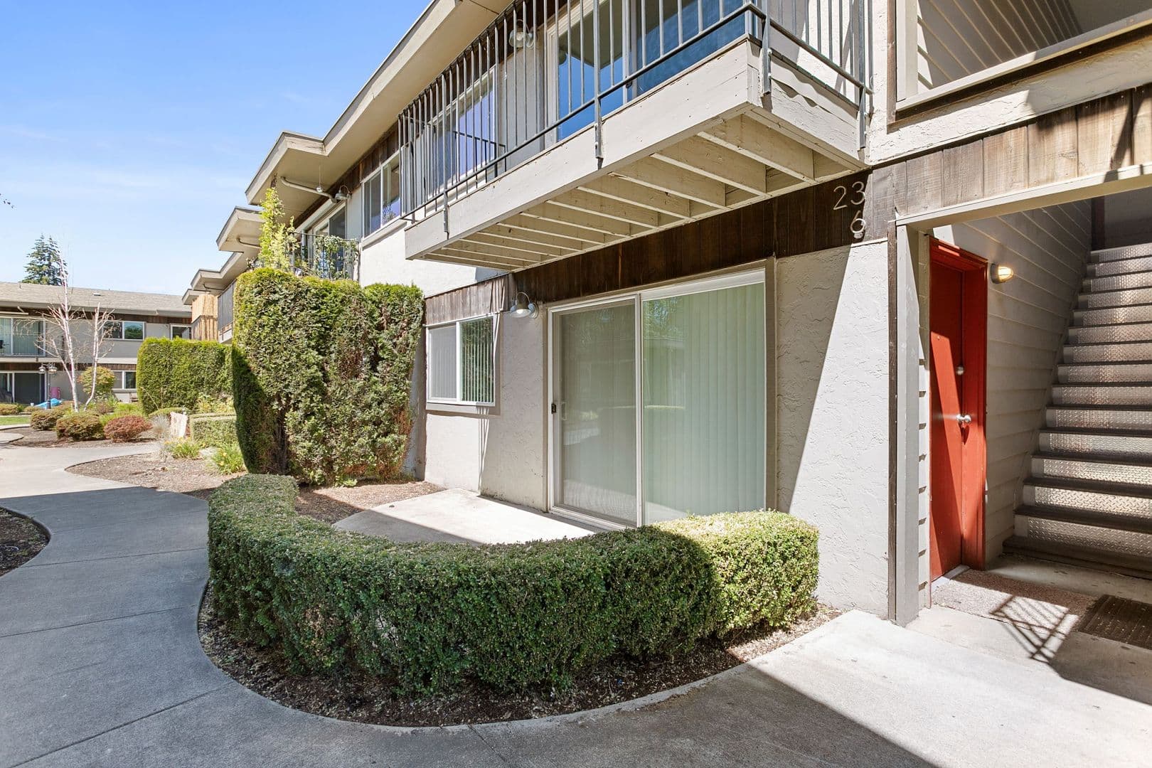 Portland Apartment: 10332 NE Oregon Street