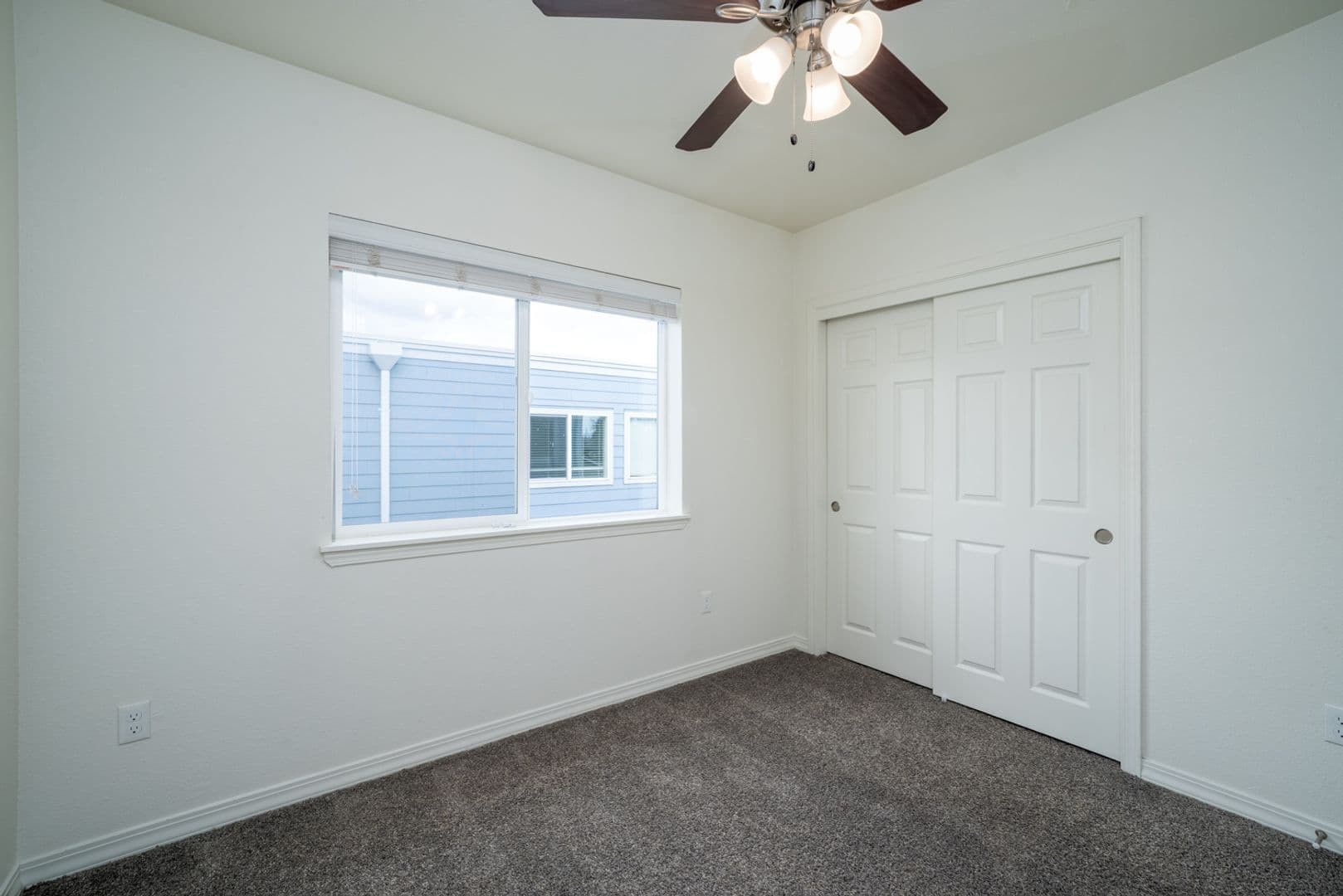 Portland Apartment: 6006 SE 53rd Ave