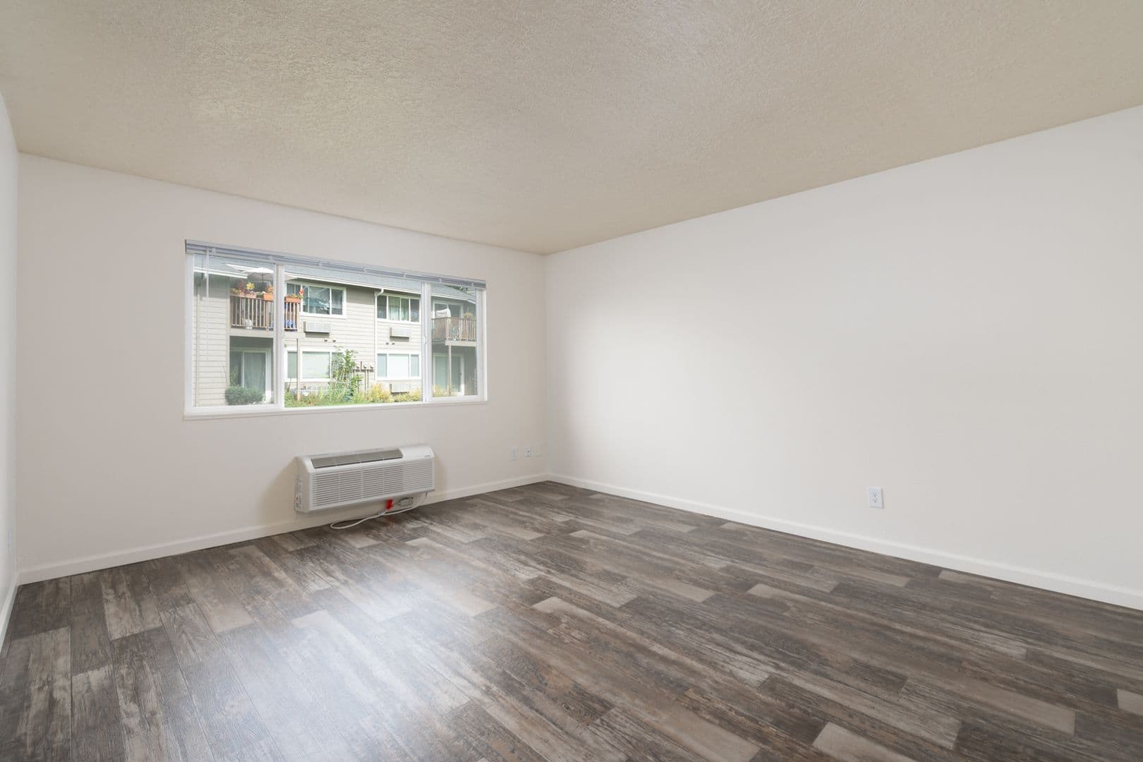 Portland Apartment: 17726 SE Division Street