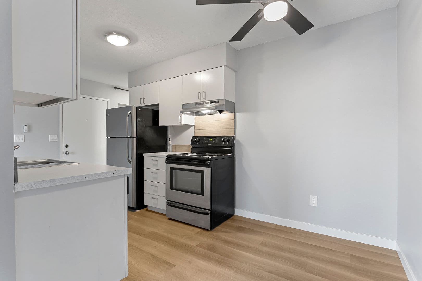 Portland Apartment: 10332 NE Oregon Street