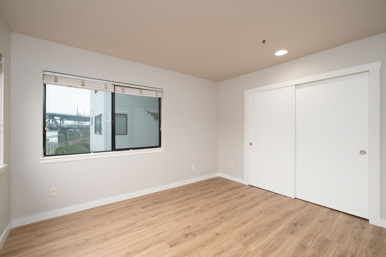 Portland Condo: 720 NW Naito Pkwy