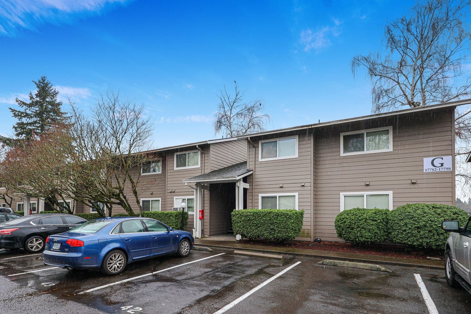 Portland Apartment: 17726 SE Division Street