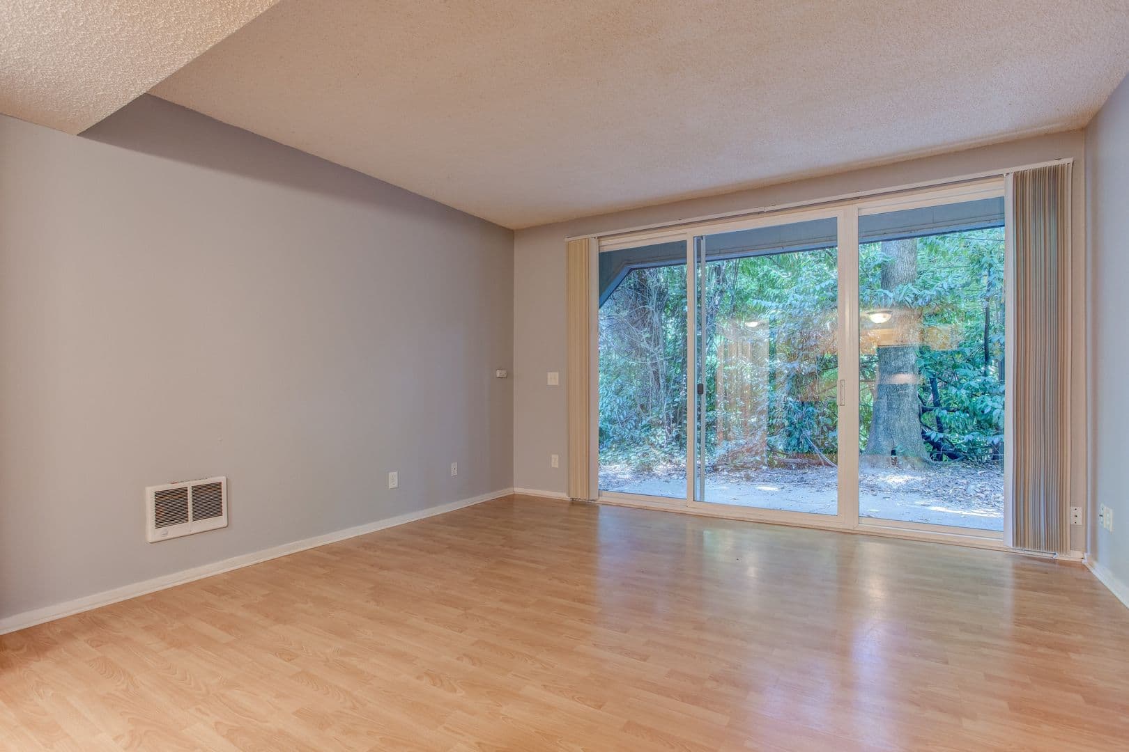 Portland Apartment: 3030-3032 SW 4th Ave