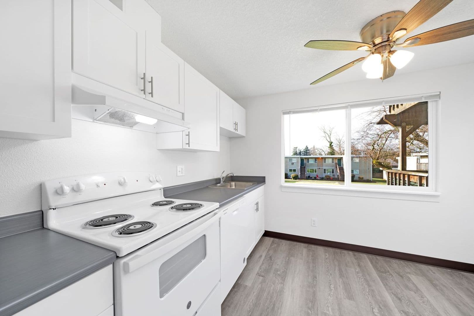 Milwaukie Apartment: 13455 SE Oatfield RD