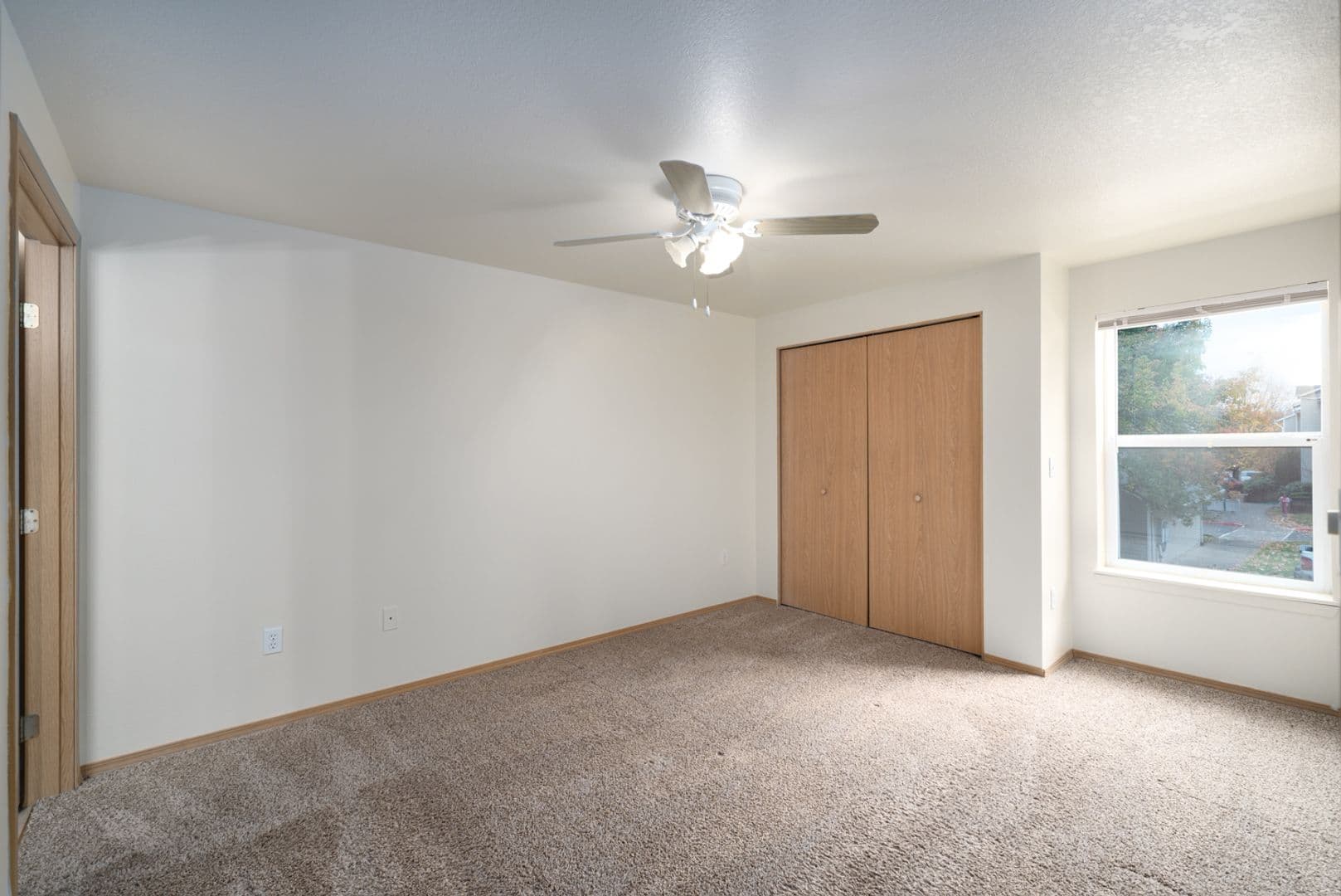 Gresham Apartment: 1519 SE Roberts Drive