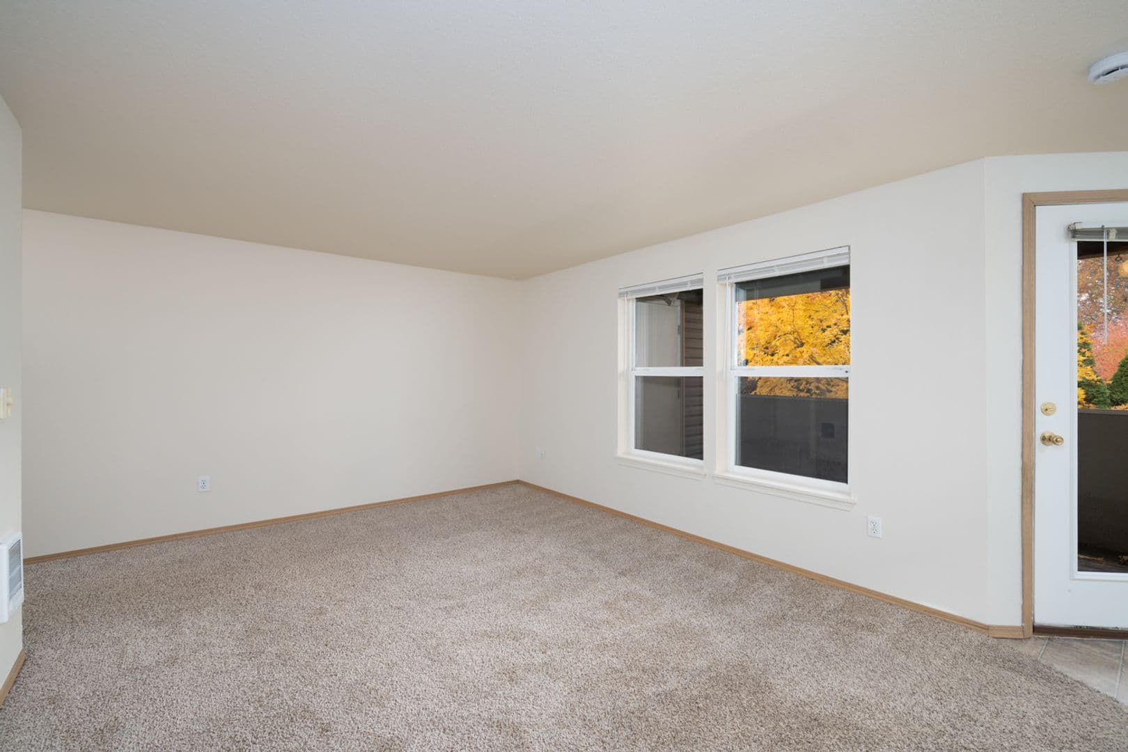 Gresham Apartment: 1519 SE Roberts Drive