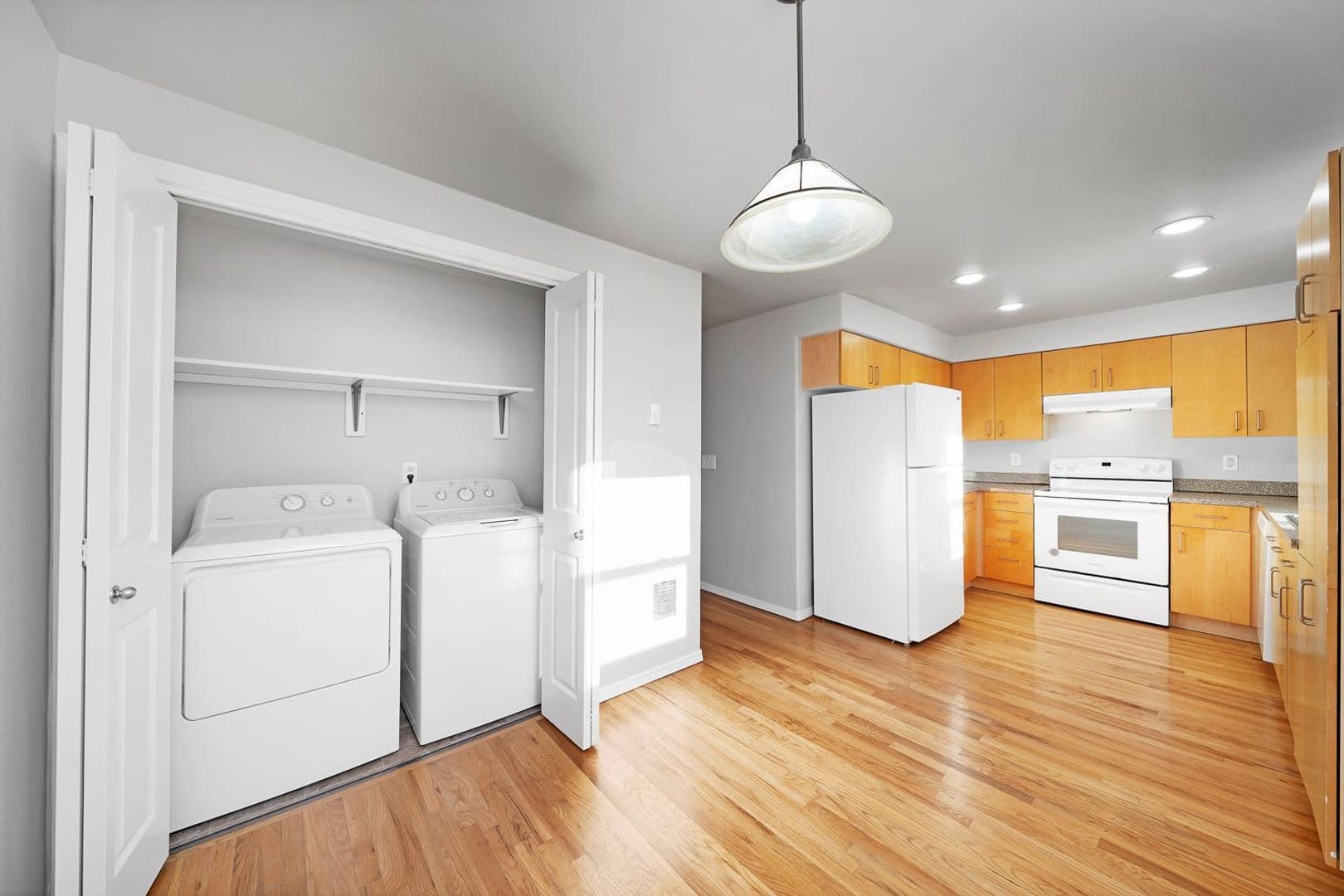 Portland Apartment: 13515 SE Holgate Blvd
