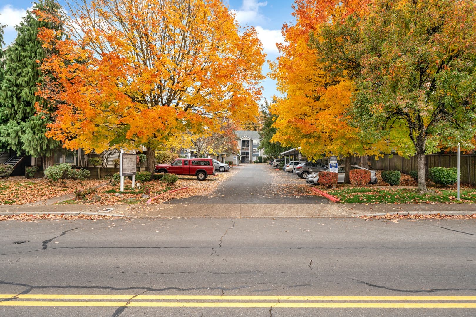 Gresham Apartment: 1519 SE Roberts Drive