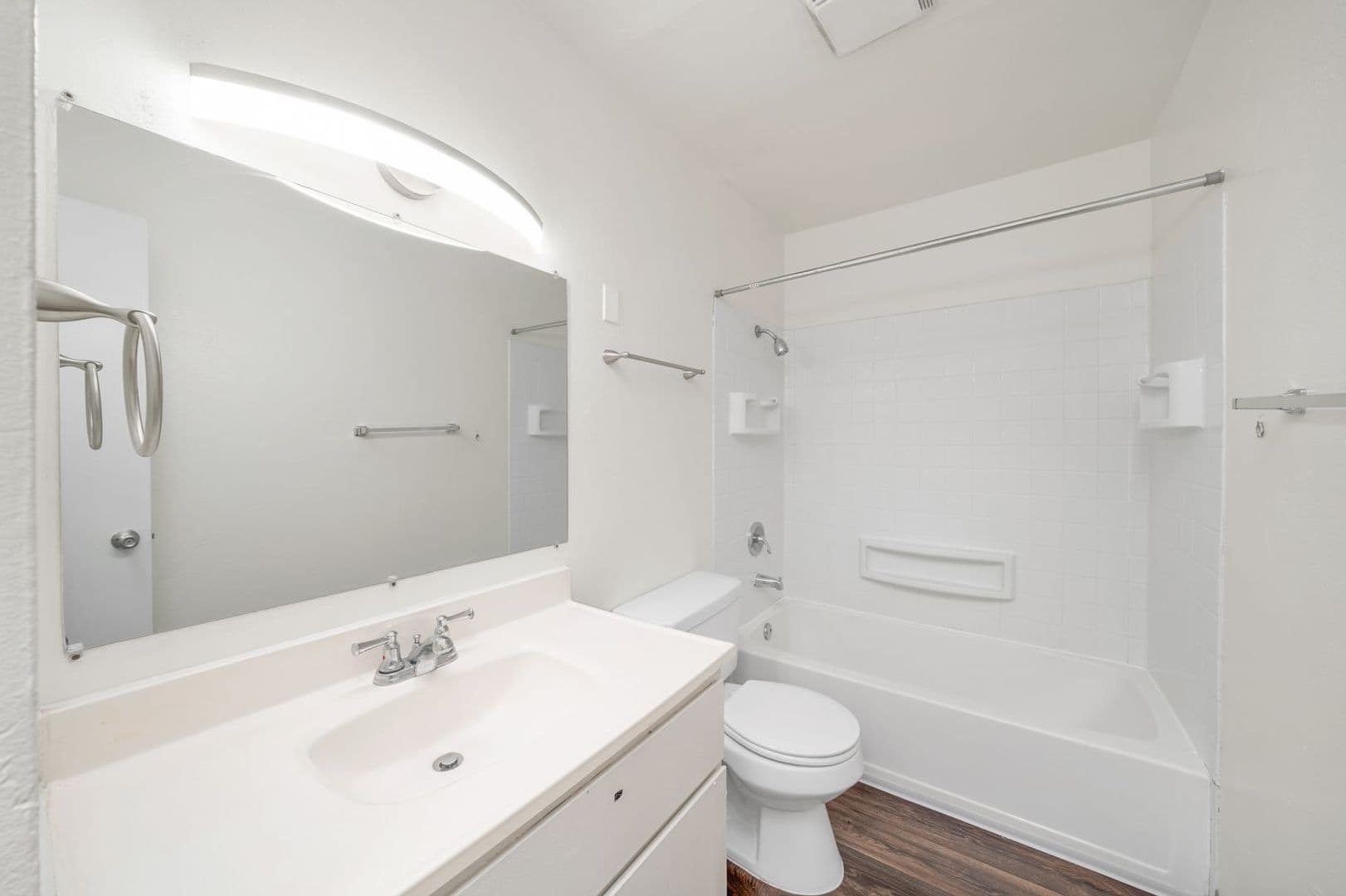 Portland Apartment: 6061 N Fessenden ST.