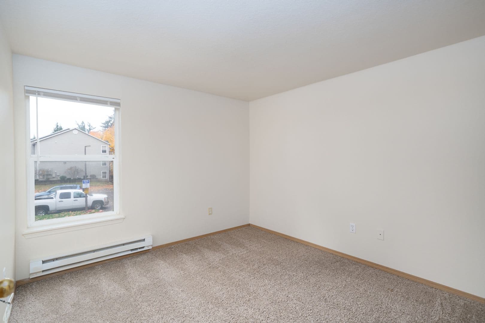 Gresham Apartment: 1519 SE Roberts Drive