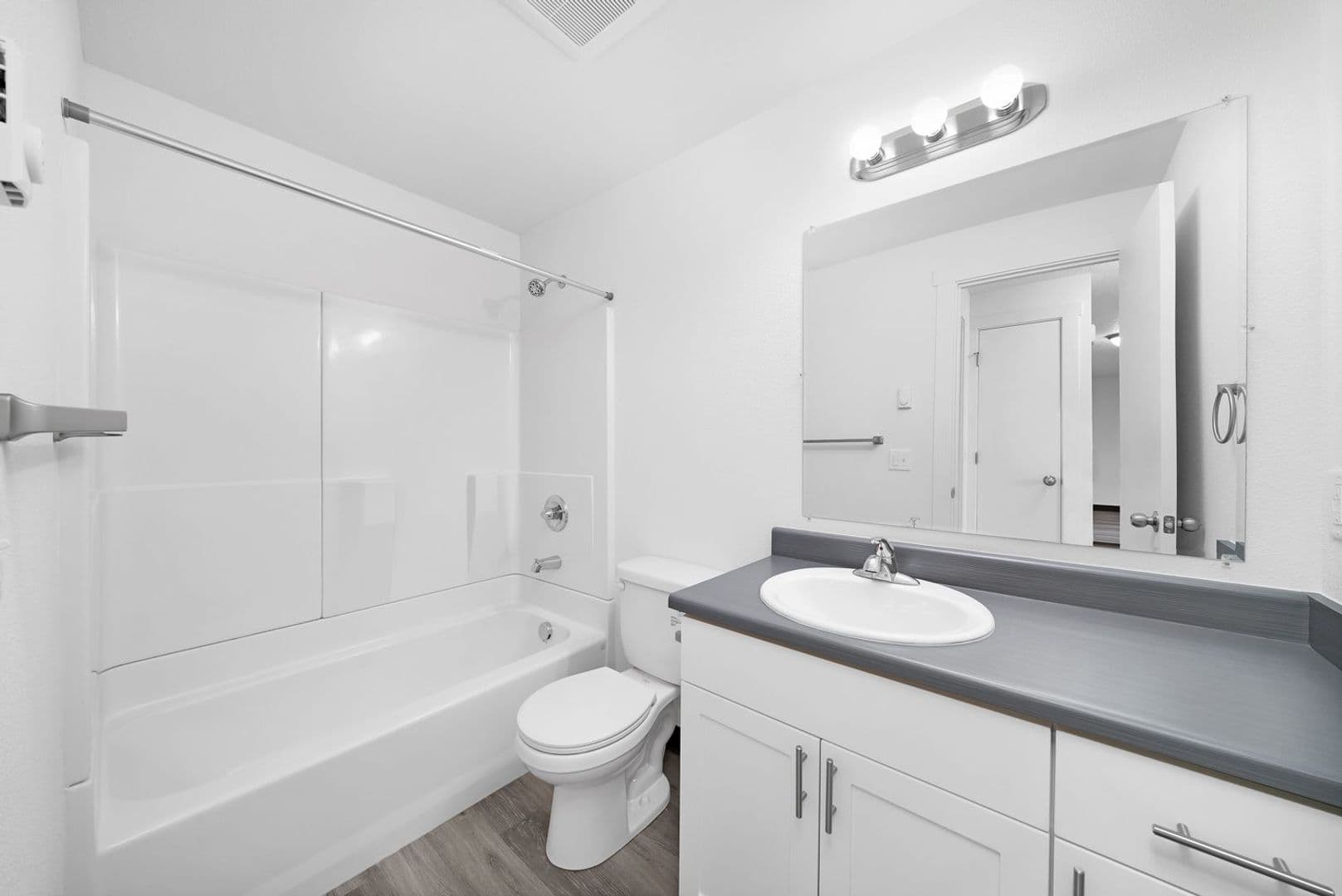 Milwaukie Apartment: 13455 SE Oatfield RD