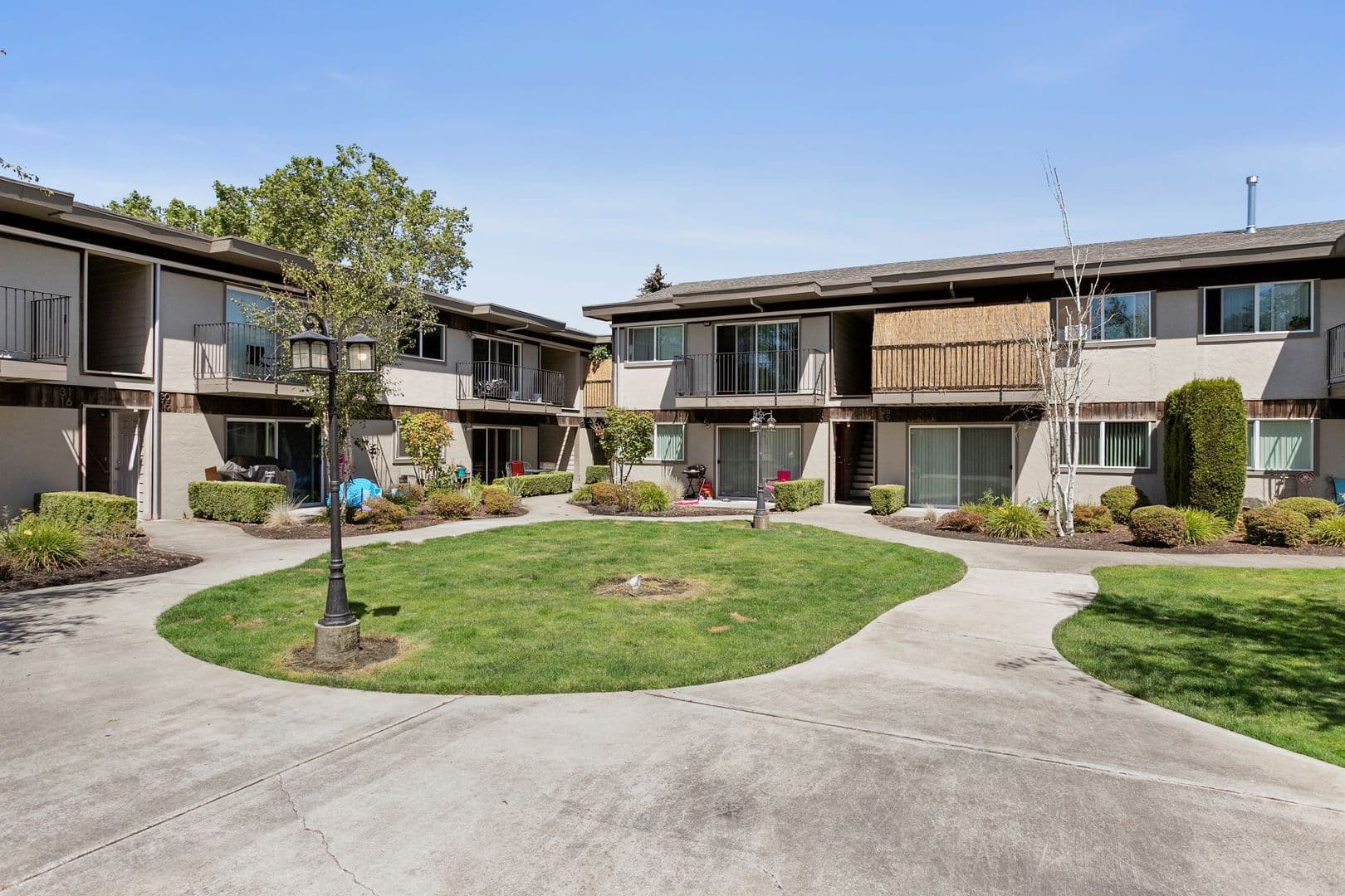 Portland Apartment: 10332 NE Oregon Street