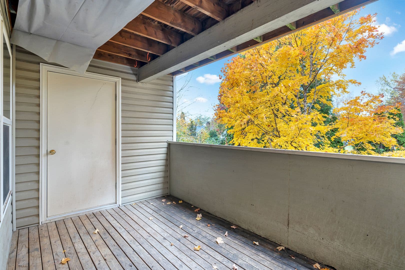 Gresham Apartment: 1519 SE Roberts Drive