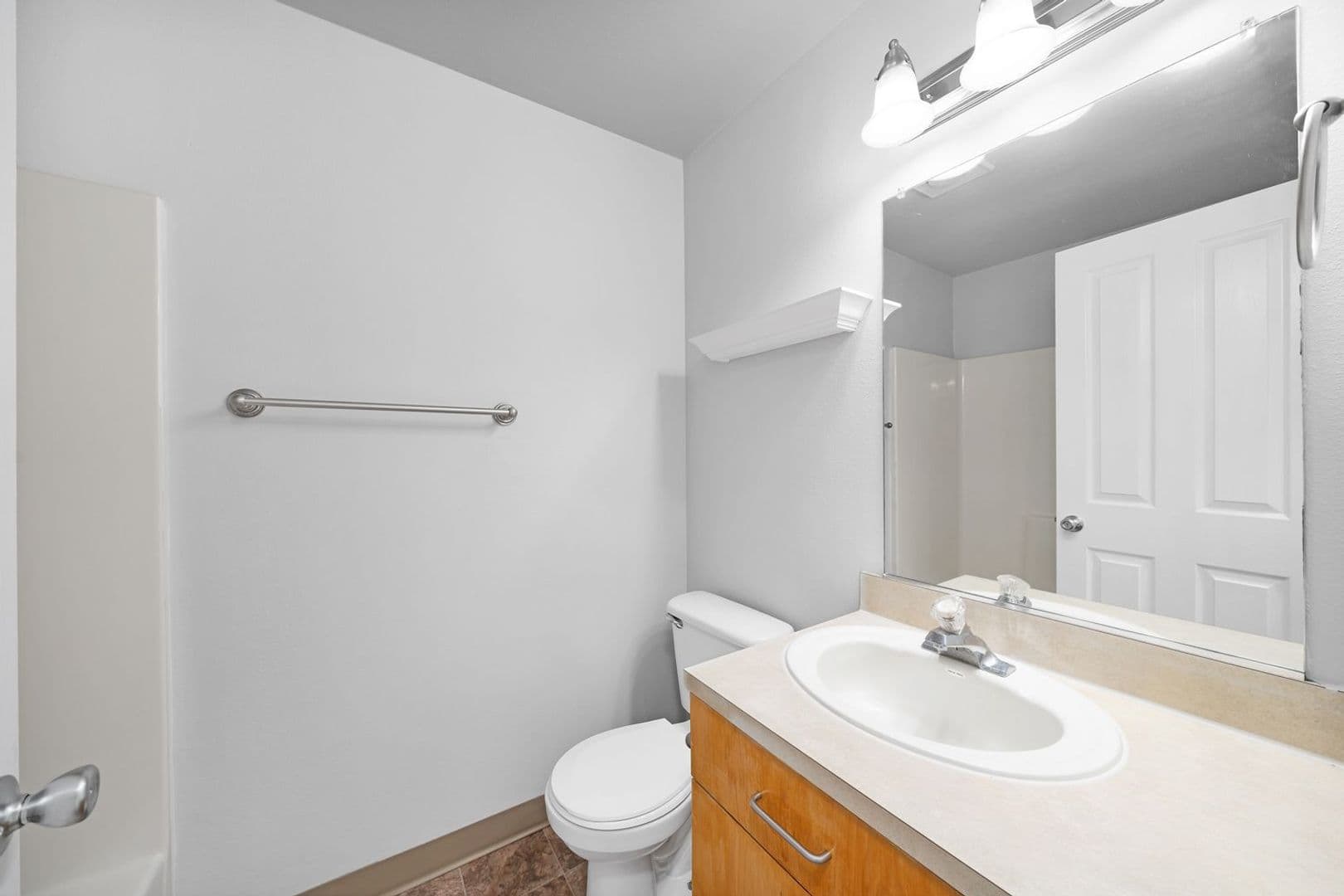 Portland Apartment: 13515 SE Holgate Blvd