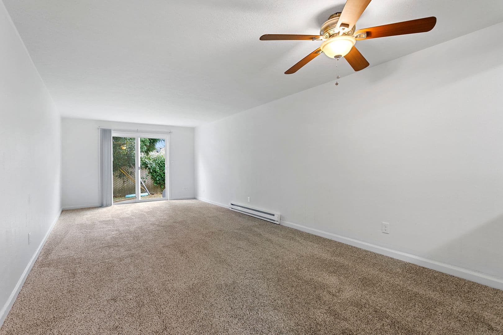 Portland Apartment: 12430 NE Glisan Street