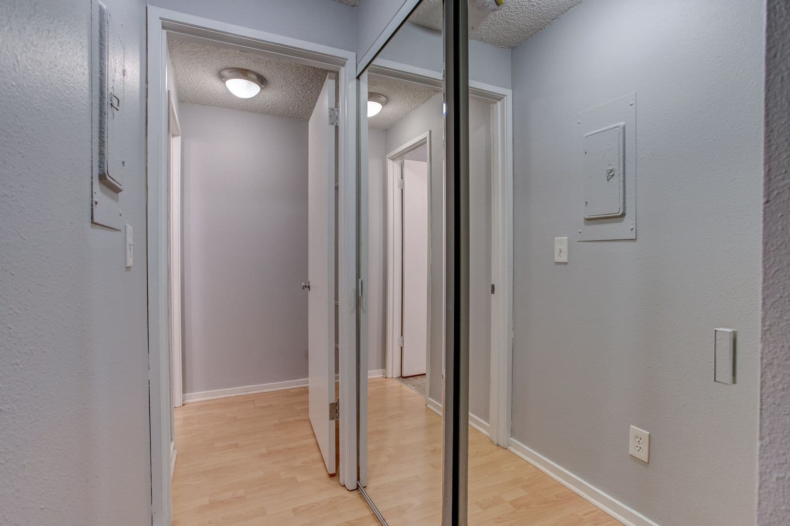 Portland Apartment: 3030-3032 SW 4th Ave