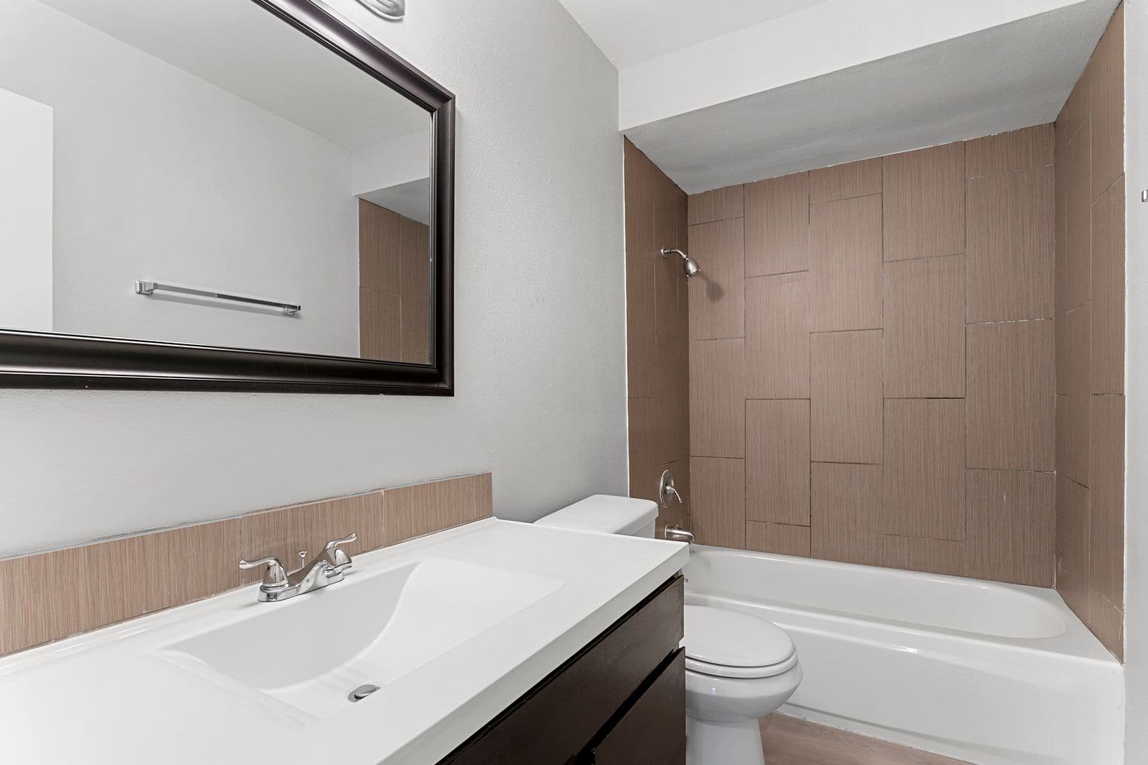 Portland Apartment: 10332 NE Oregon Street