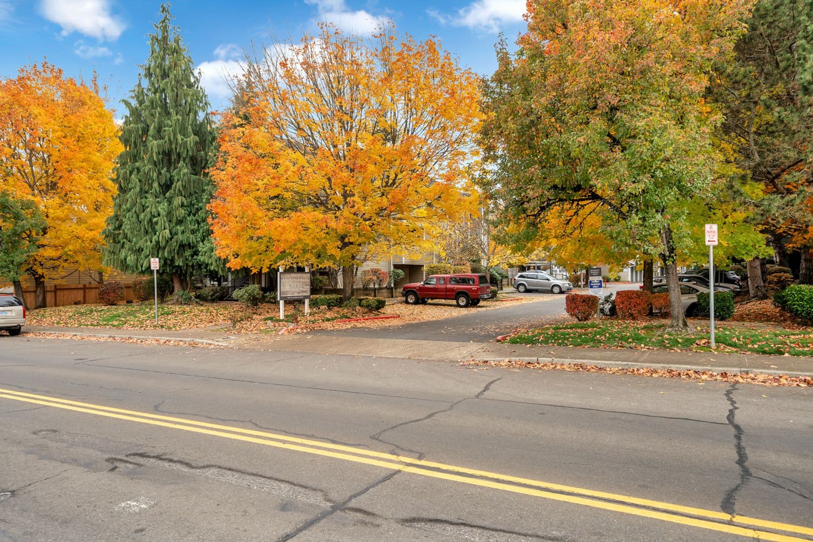 Gresham Apartment: 1519 SE Roberts Drive