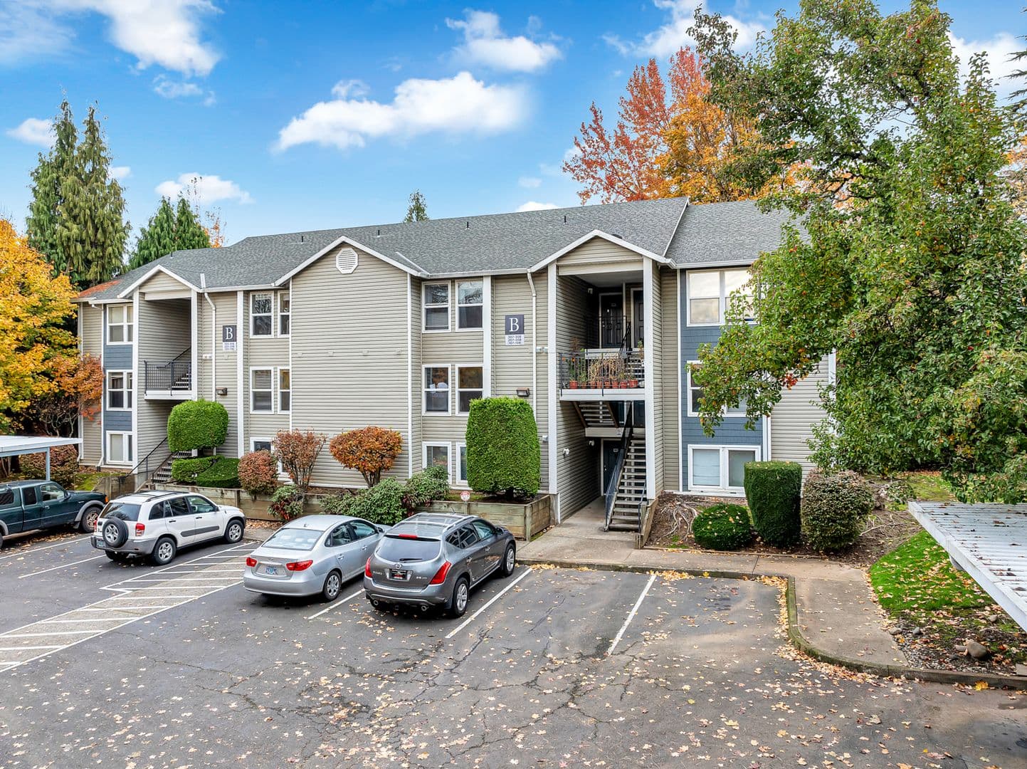 Gresham Apartment: 1519 SE Roberts Drive