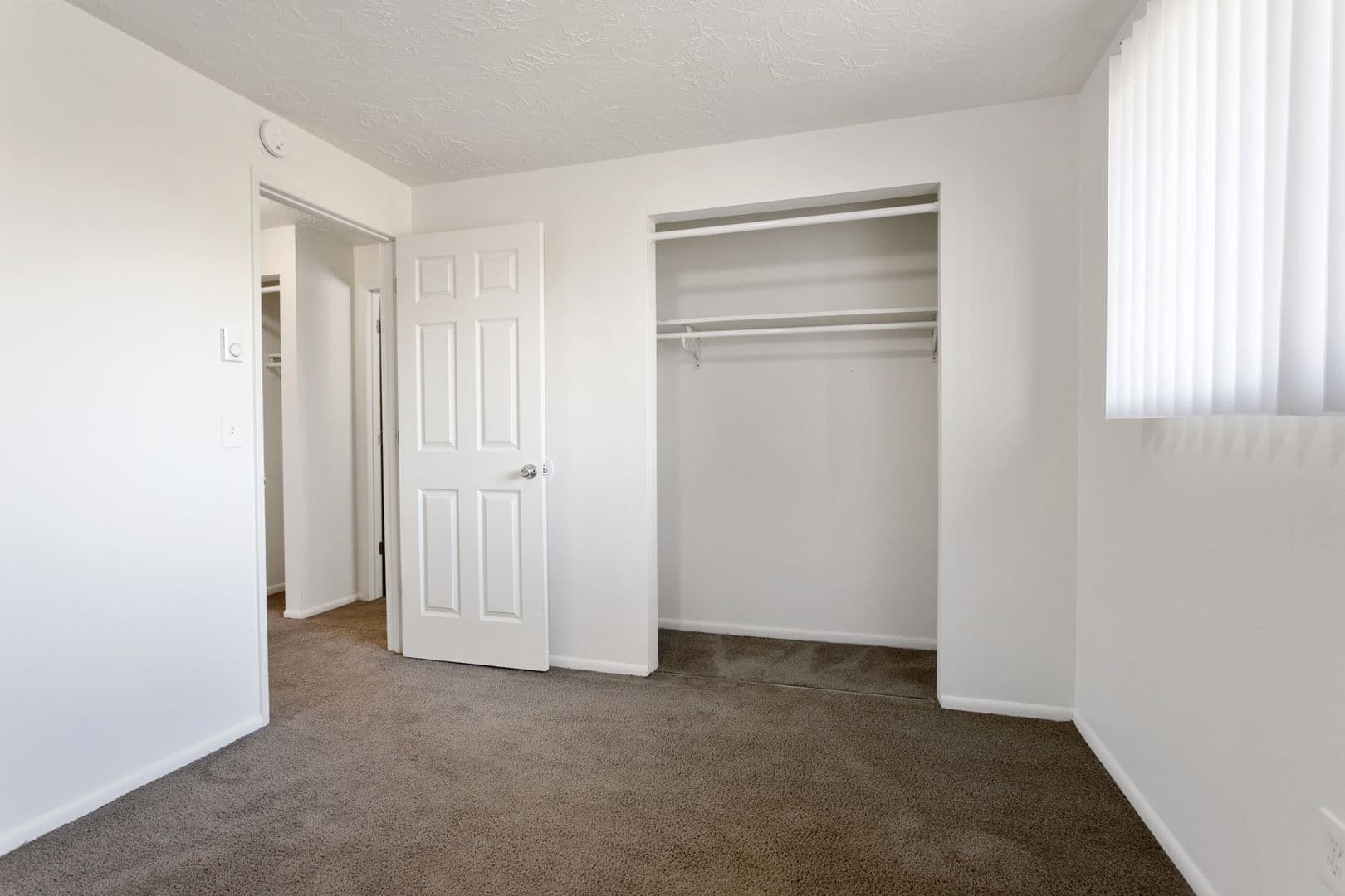 Portland Apartment: 1021 SE 122nd Ave