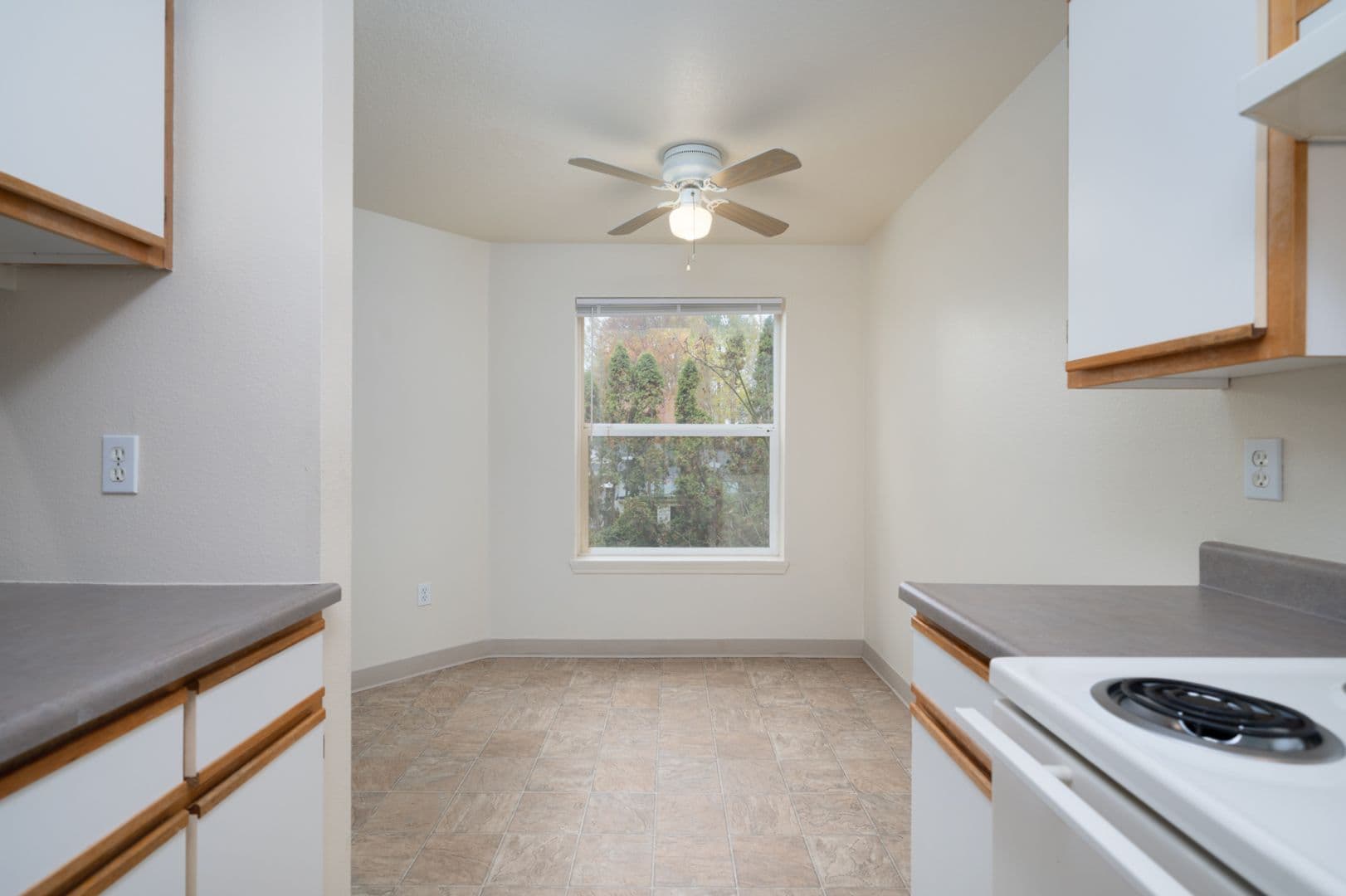 Gresham Apartment: 1519 SE Roberts Drive