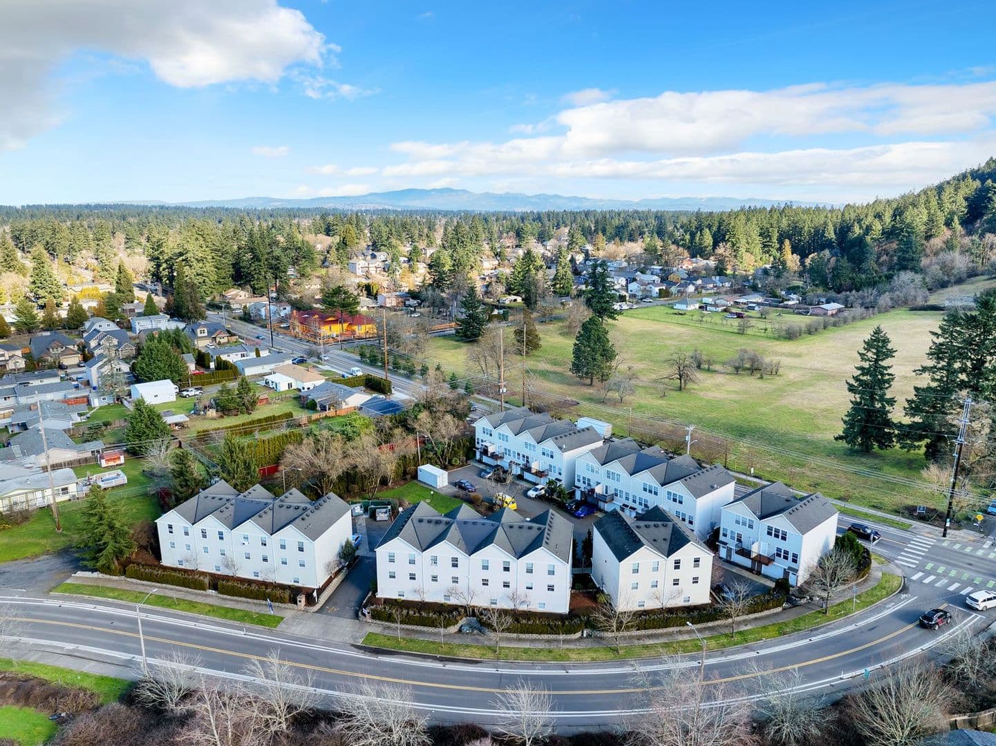 Portland Apartment: 13515 SE Holgate Blvd