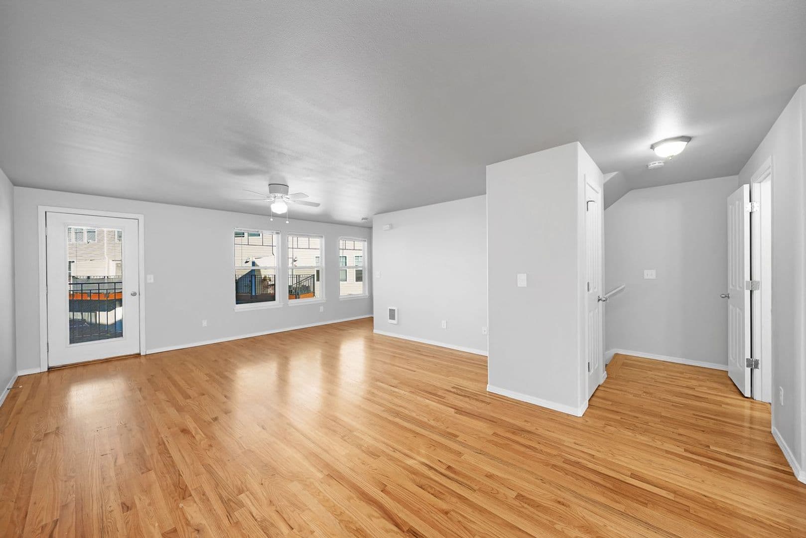 Portland Apartment: 13515 SE Holgate Blvd