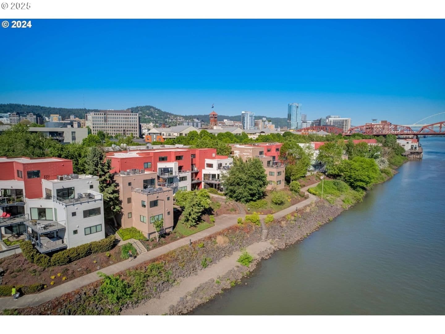 Portland Condo: 720 NW Naito Pkwy