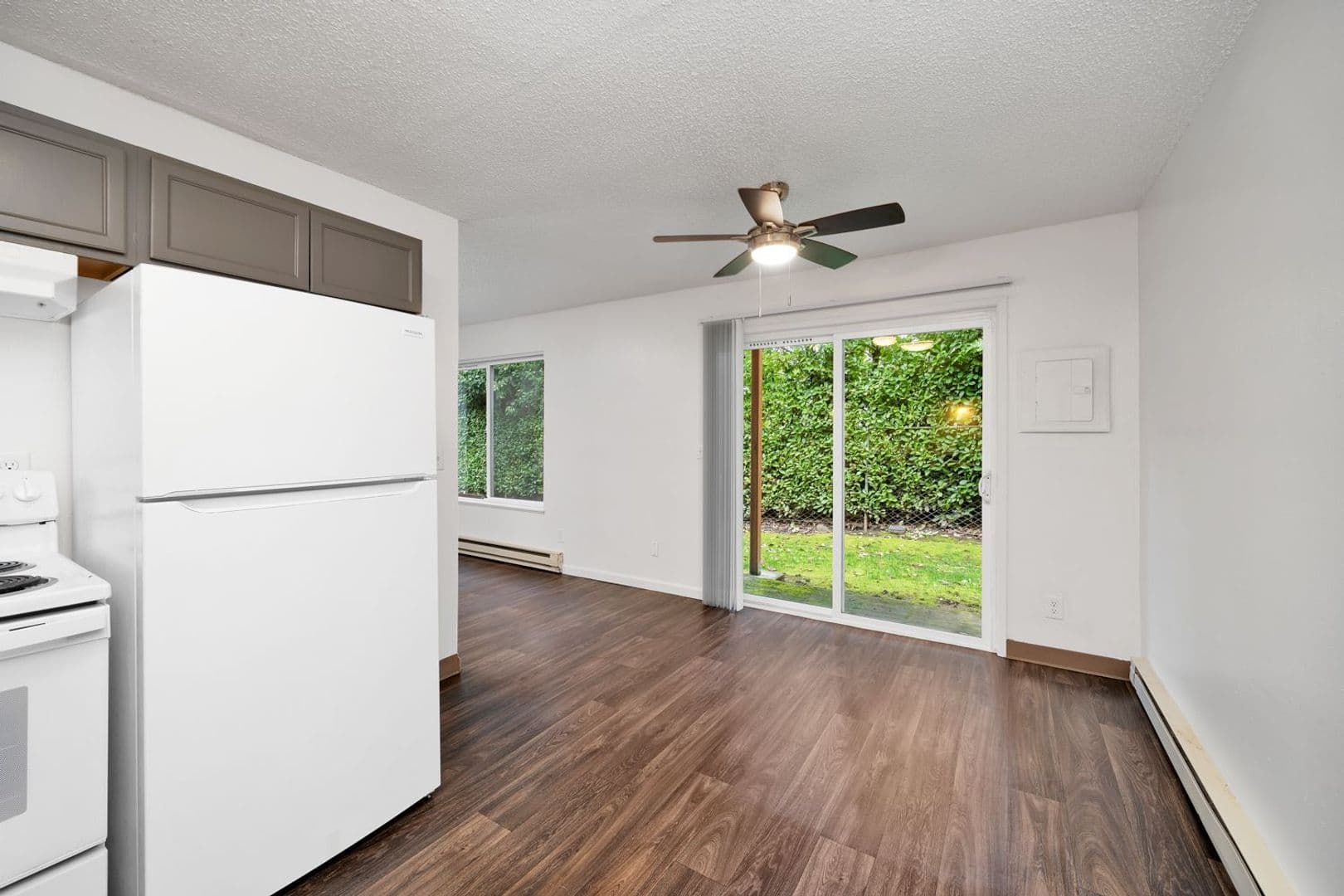 Portland Apartment: 6061 N Fessenden ST.