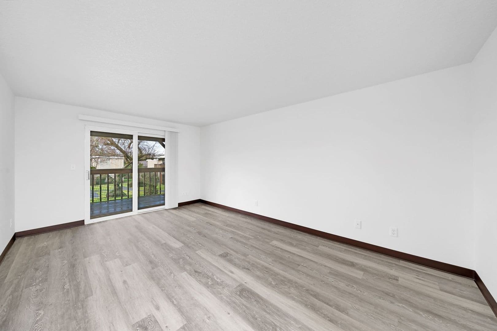 Milwaukie Apartment: 13455 SE Oatfield RD