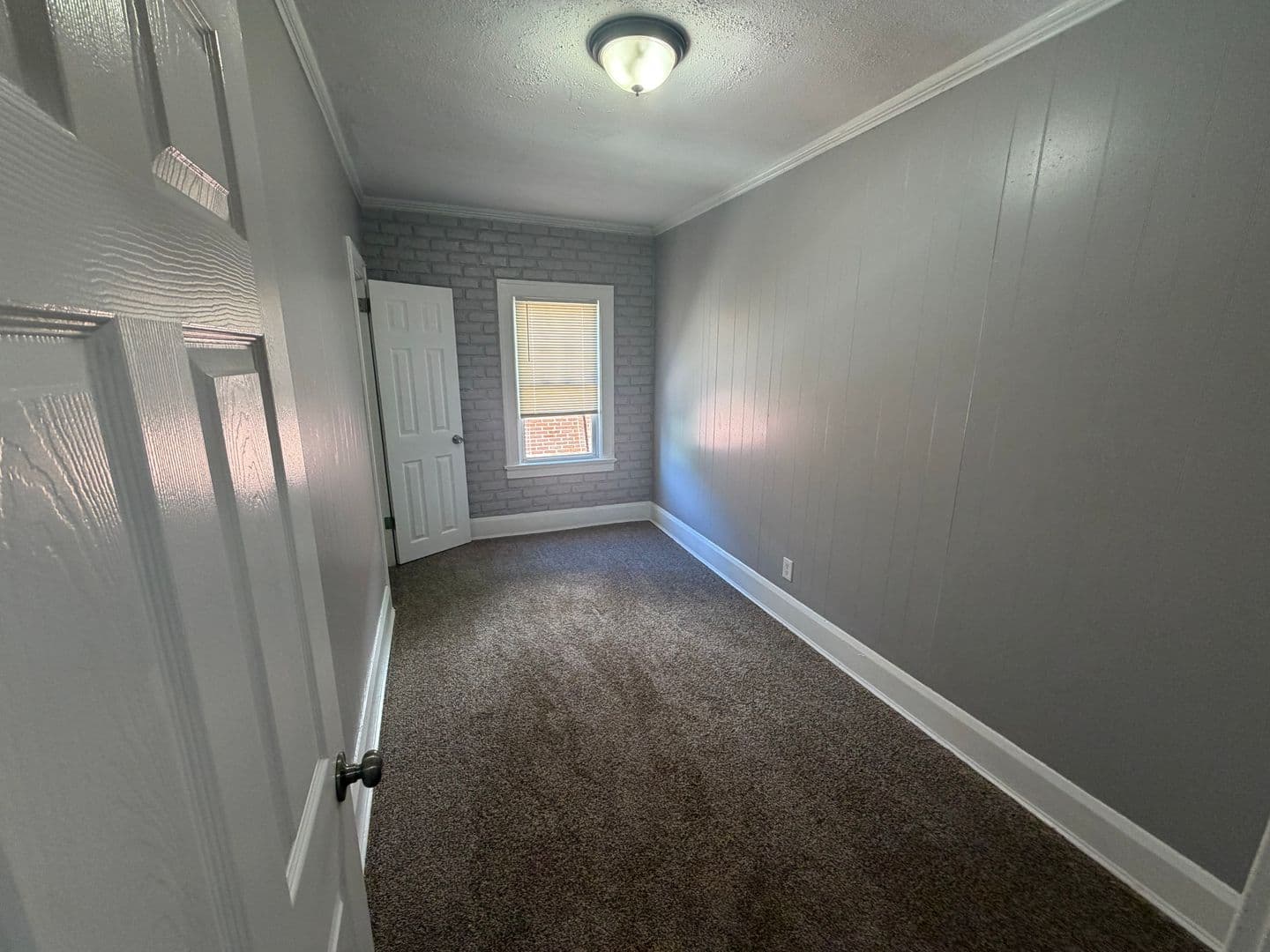 Toledo House: 1477 Eleanor Ave.