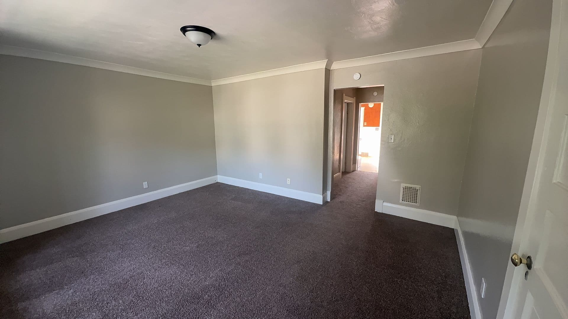 Toledo Apartment: 1027 Eleanor St