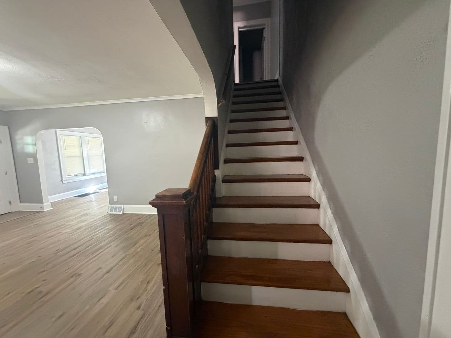 Toledo House: 1477 Eleanor Ave.