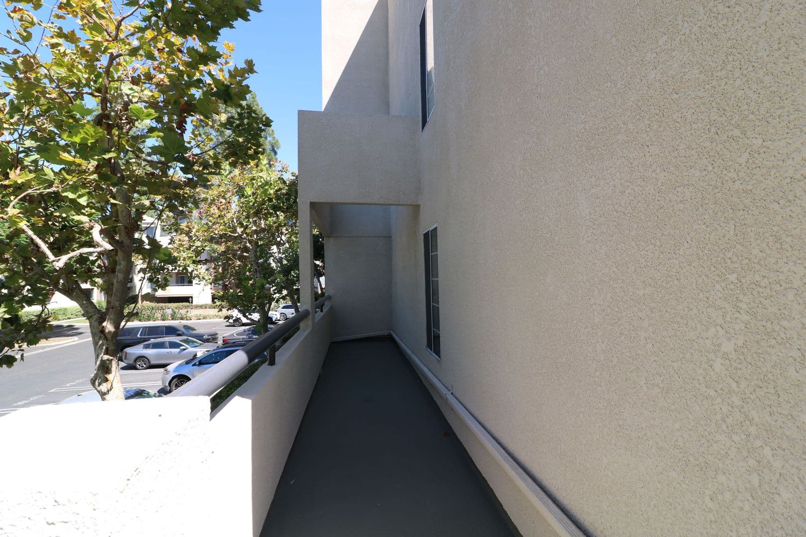 Woodland Hills Condo: 5545 Canoga Ave Unit 106