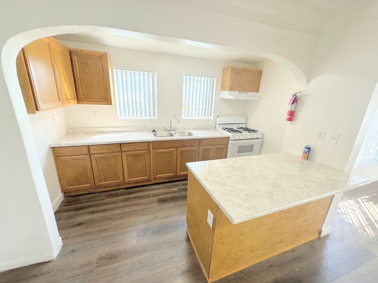Los Angeles Apartment: 2051-2053 54th St. - 2051