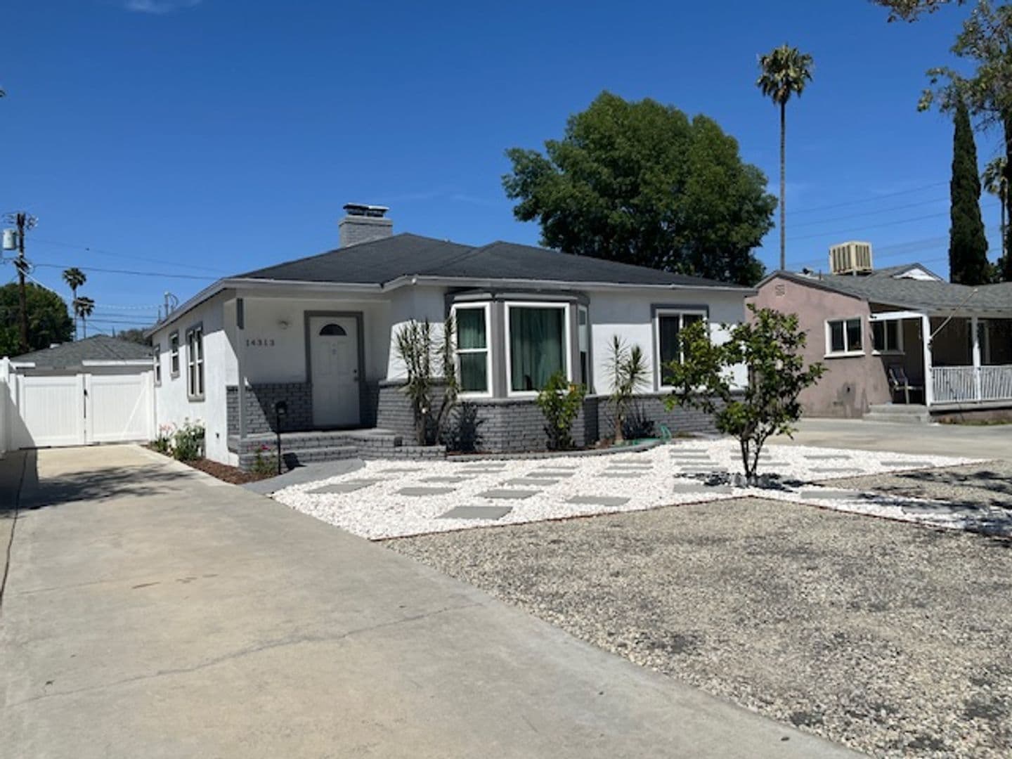 Van Nuys House: 14313 Collins St.