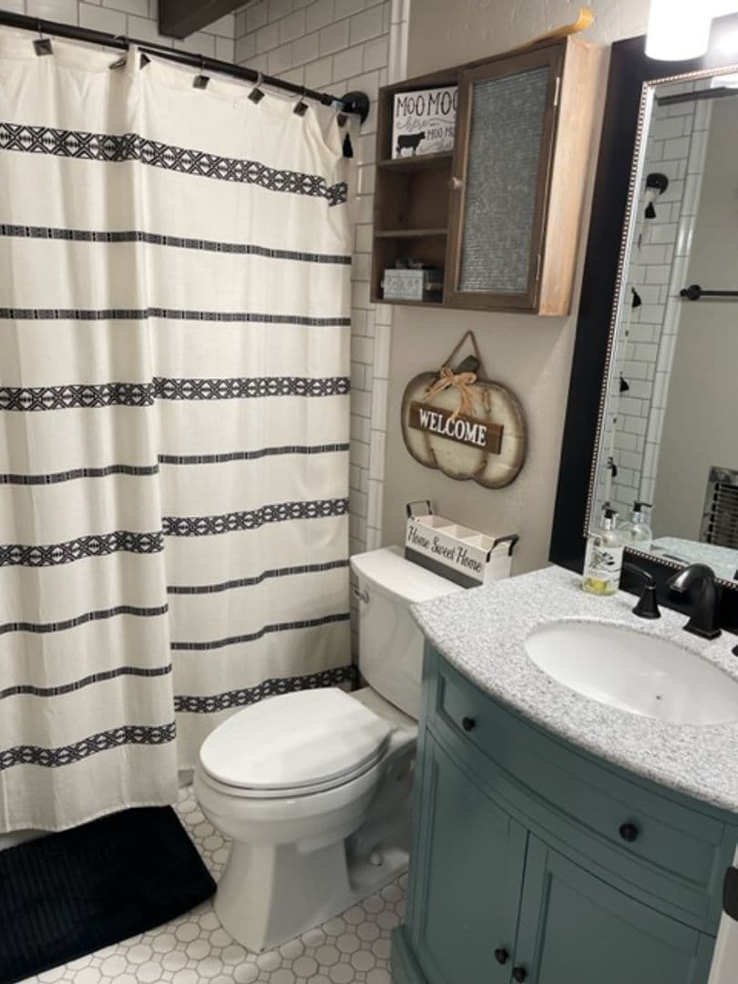 Tehachapi House: 24441 Oak Tree Court