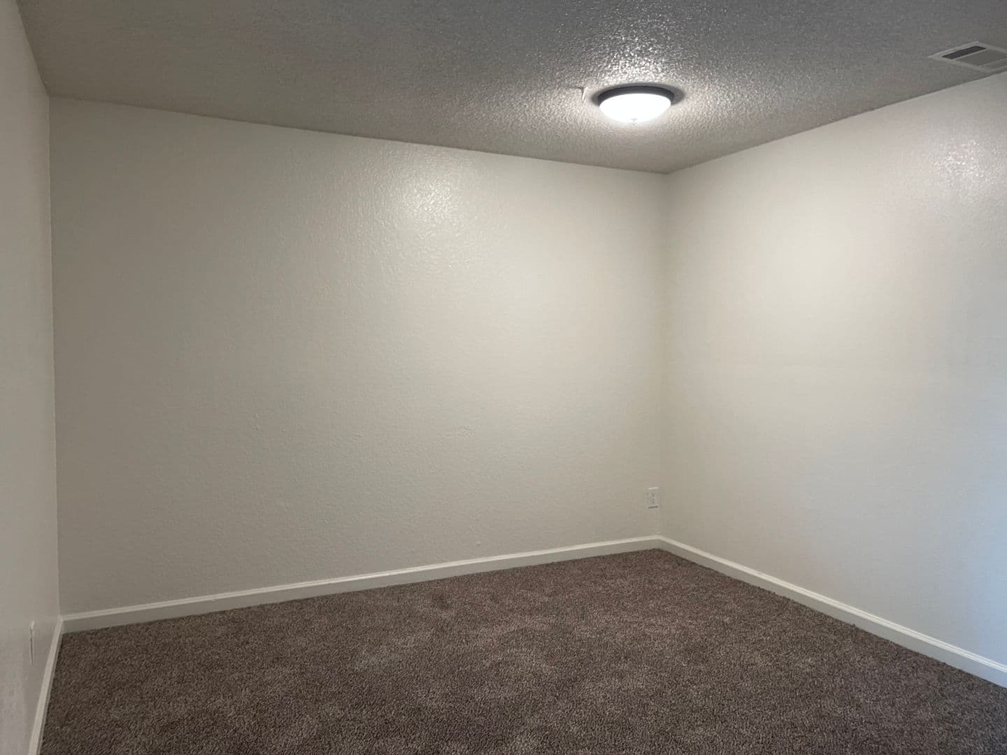 Redlands Apartment: 1109 Post St.