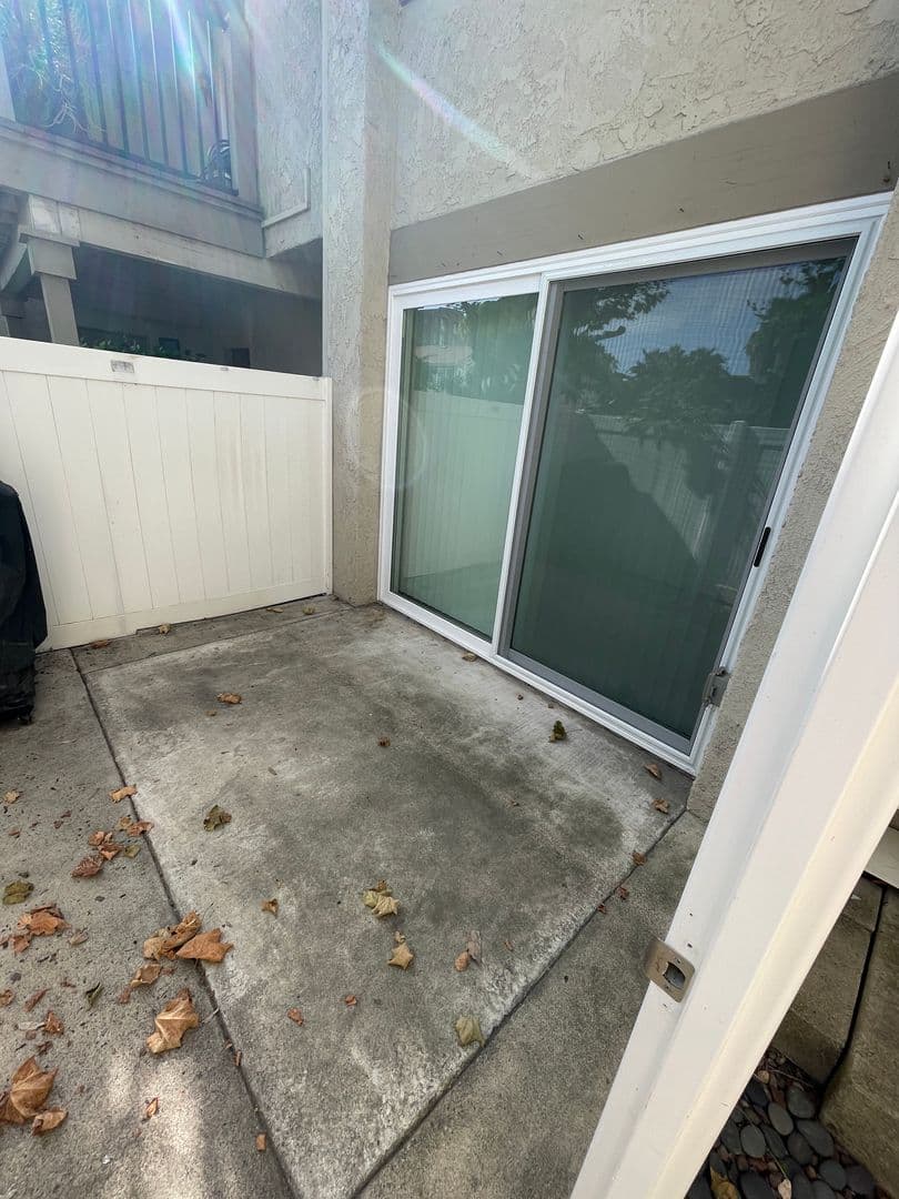 Tustin House: 16884 Donwest