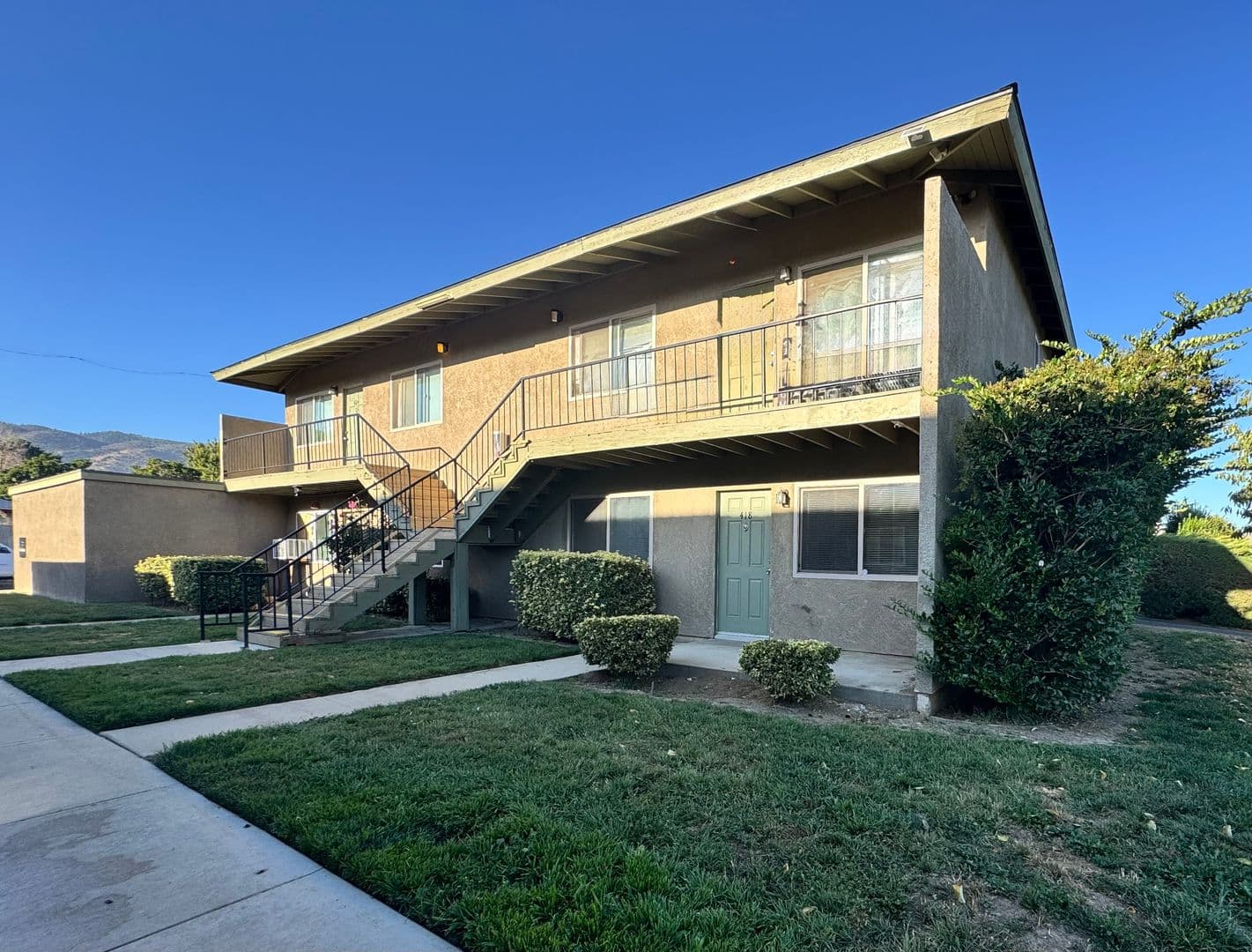 Tehachapi Apartment: 410 - 436 CA-202