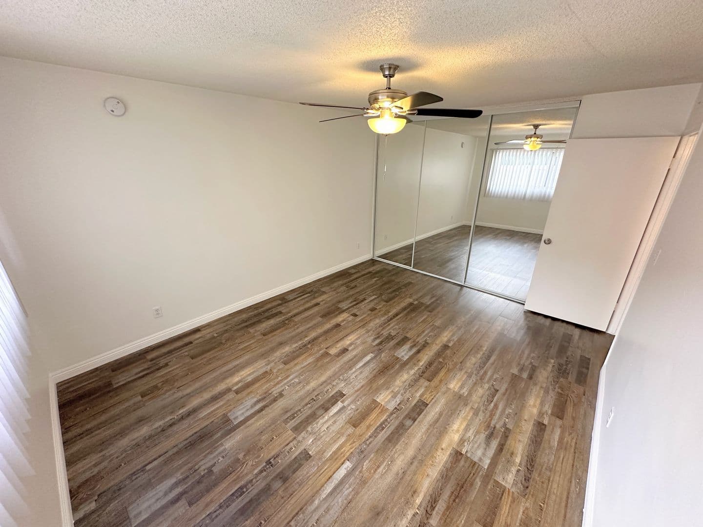 Sherman Oaks Apartment: 5035 Coldwater Canyon Ave.