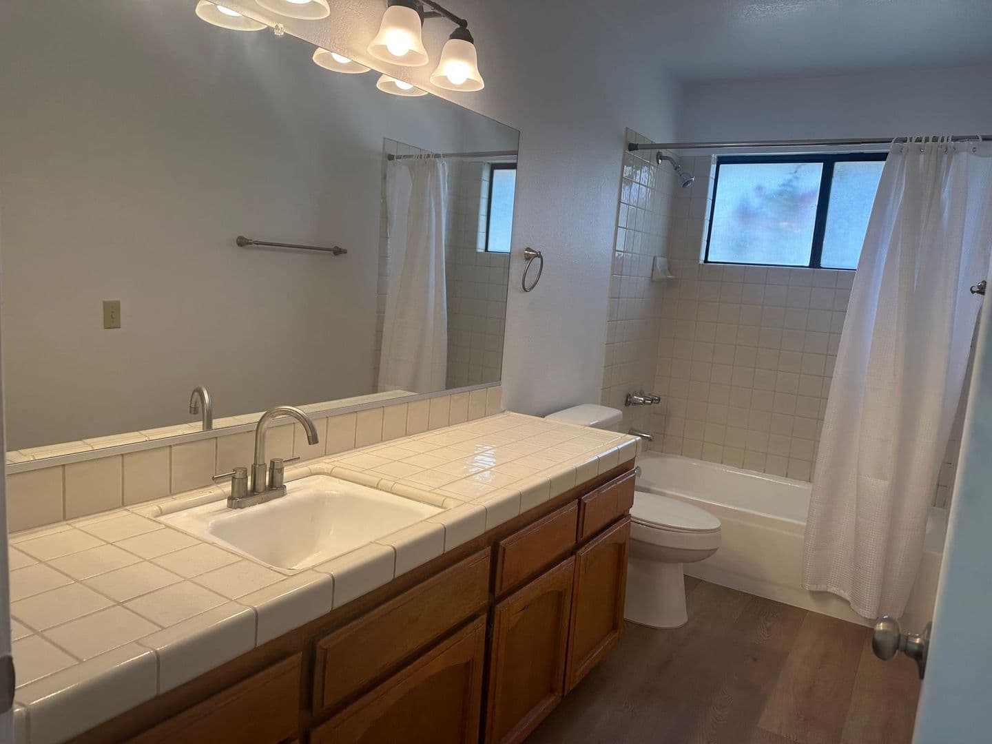 California City Apartment: 9848 Sally Ave.