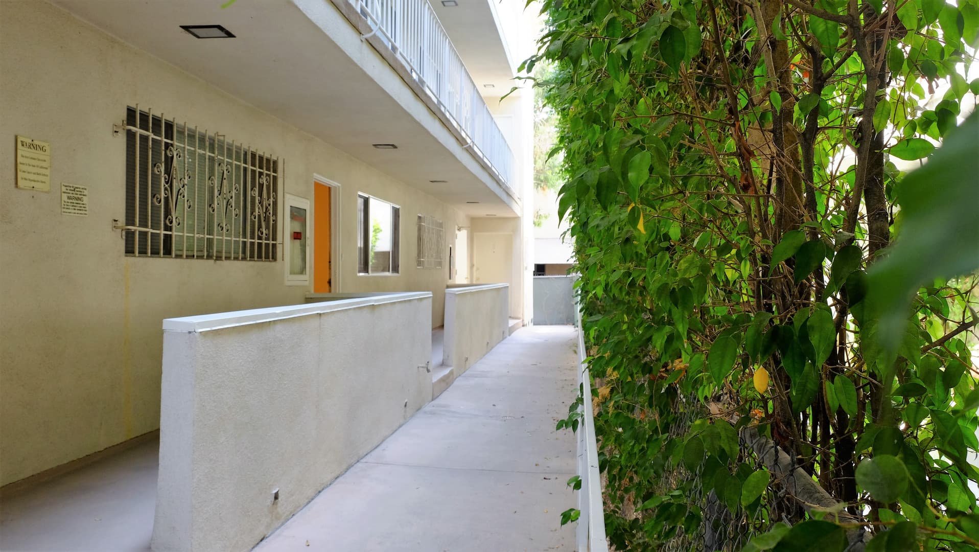 Beverly Hills Apartment: 145 N. Hamilton Drive - 02