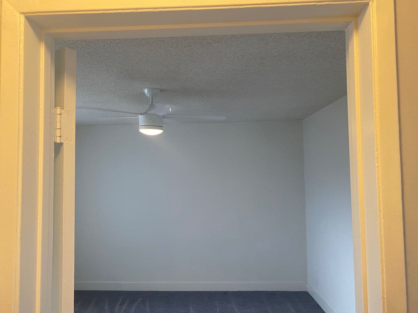 Los Angeles Apartment: 10425 Irene Street  - 304