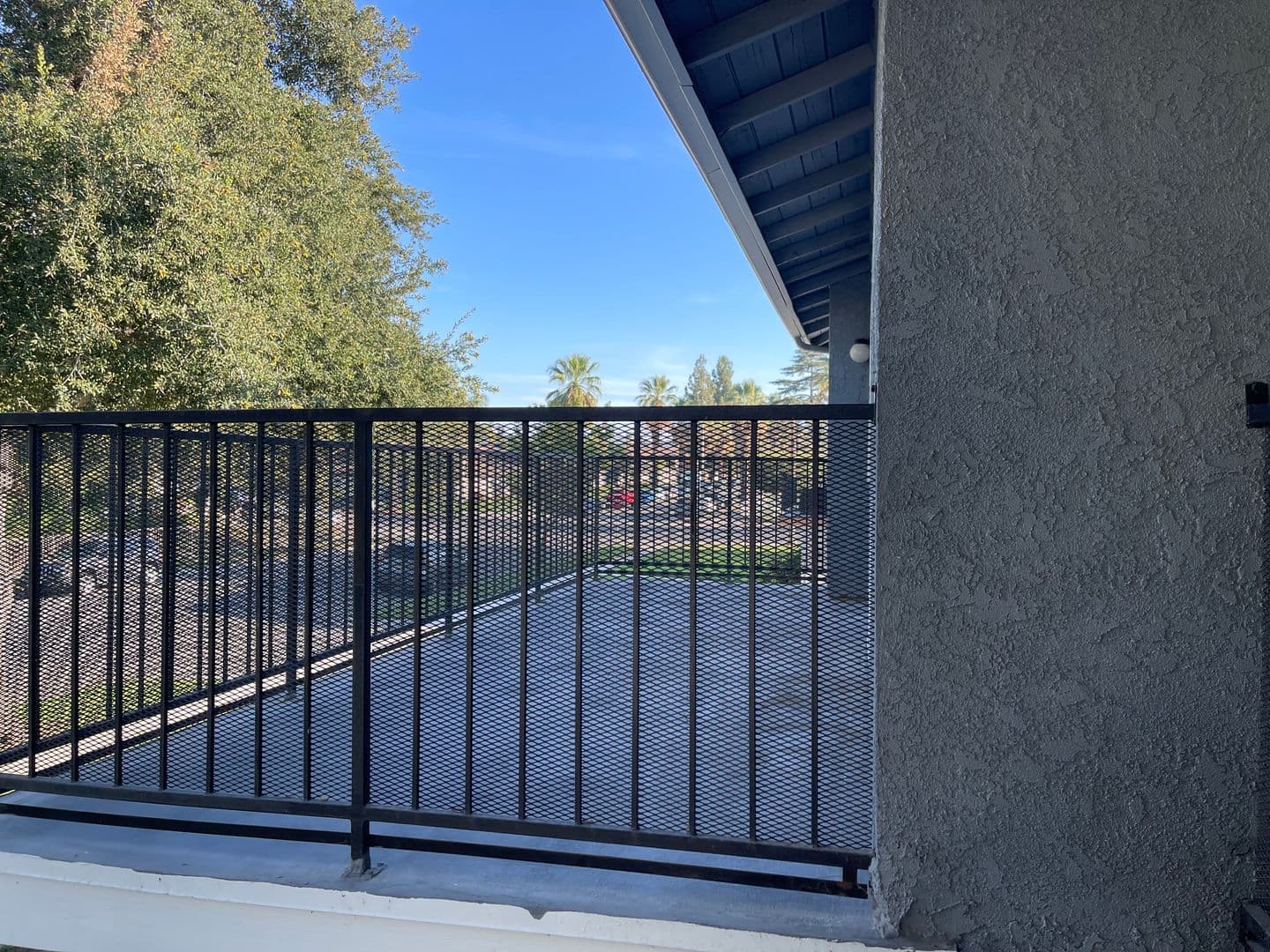 Redlands Apartment: 1109 Post St.