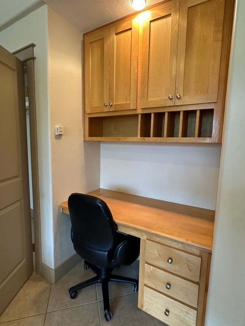 Tehachapi House: 20203 Pegasus St.