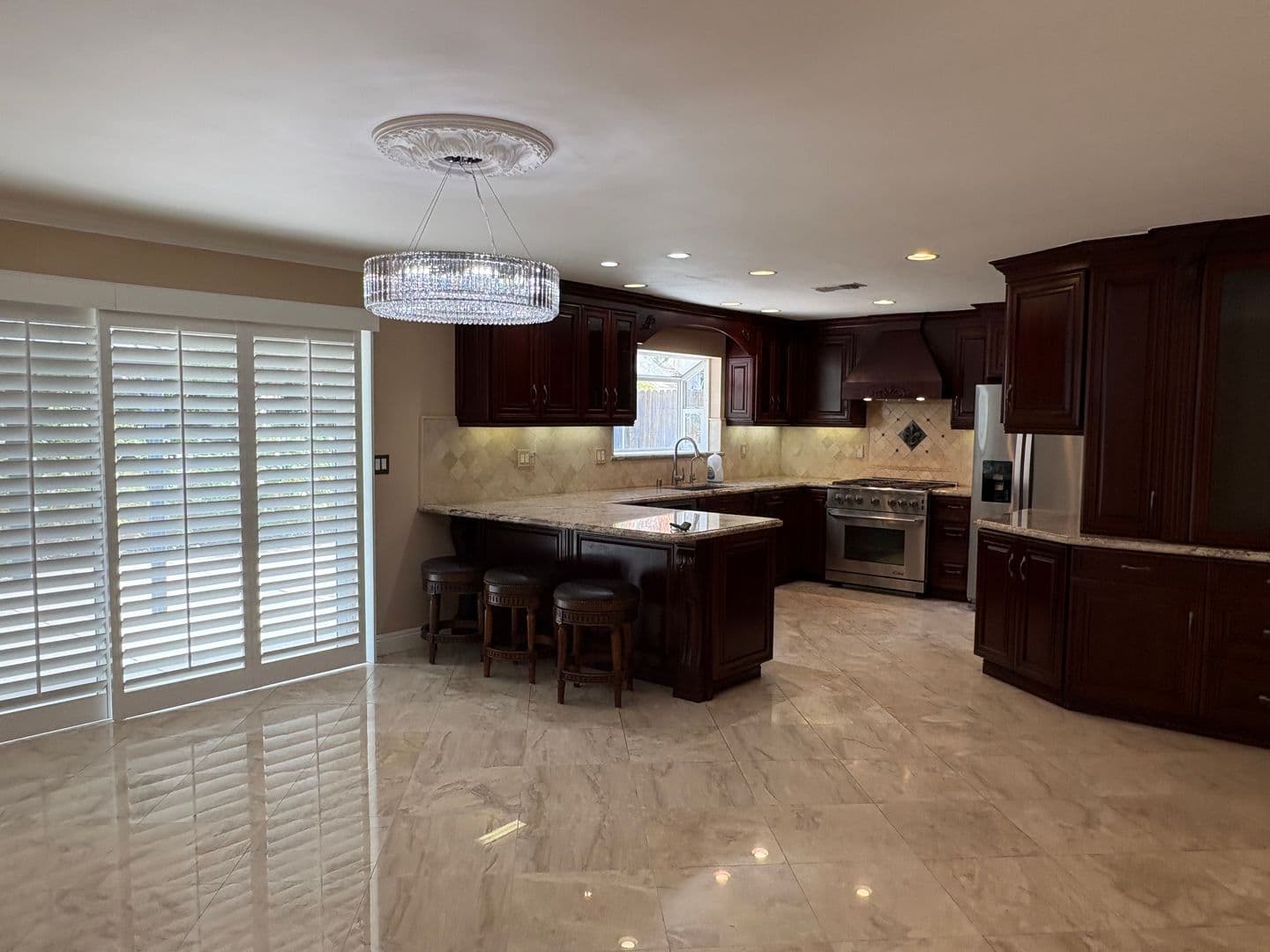 Granada Hills House: 12130 Rahn Ave