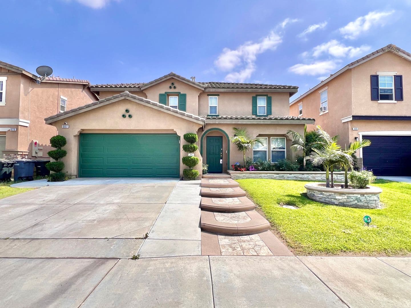 Perris House: 567 Botan St.