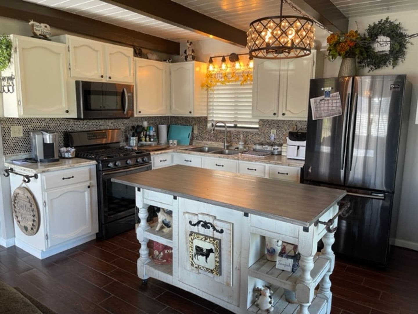 Tehachapi House: 24441 Oak Tree Court