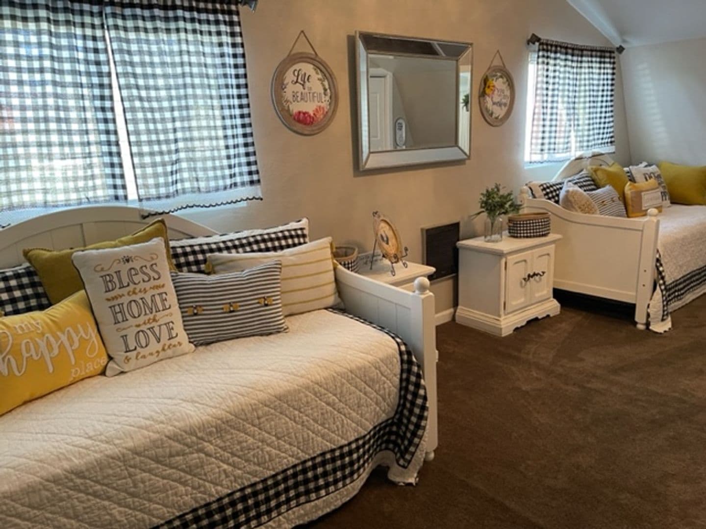 Tehachapi House: 24441 Oak Tree Court